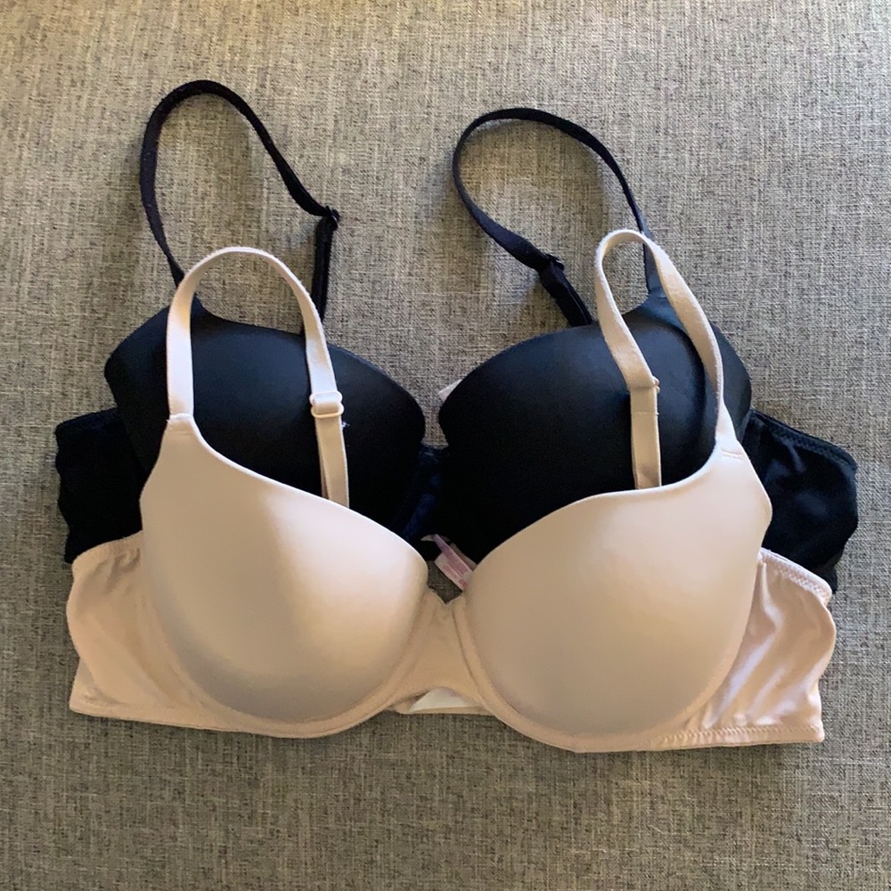 Set of 2 PINK Victoria’s Secret Bras